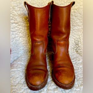 Red Wing Pecos Nail Seat Boot